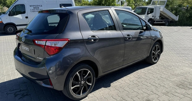 Toyota Yaris cena 58500 przebieg: 49336, rok produkcji 2019 z Suwałki małe 277